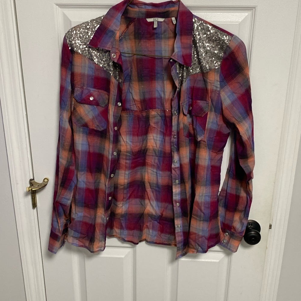 BKE sequence flannel fitted. Size large. Pearl snaps.